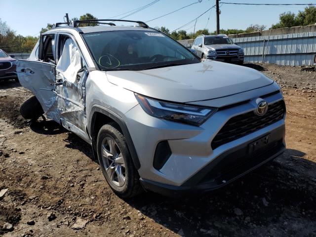 TOYOTA RAV4 XLE 2022 2t3p1rfv9nw260855