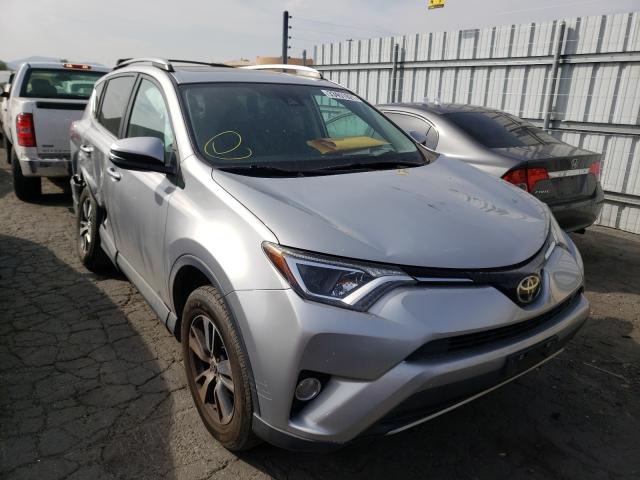 TOYOTA RAV4 XLE 2017 2t3rfrev0hw572367