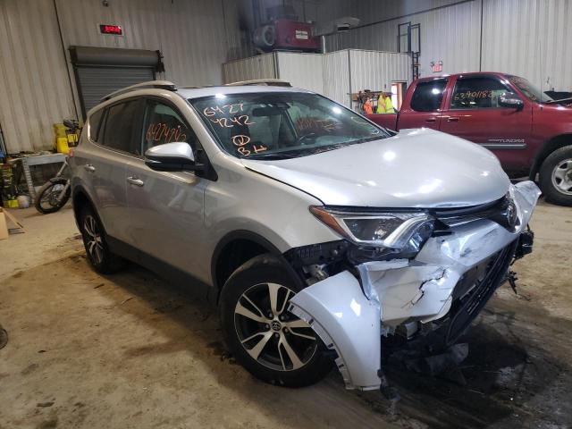 TOYOTA RAV4 XLE 2017 2t3rfrev1hw544142