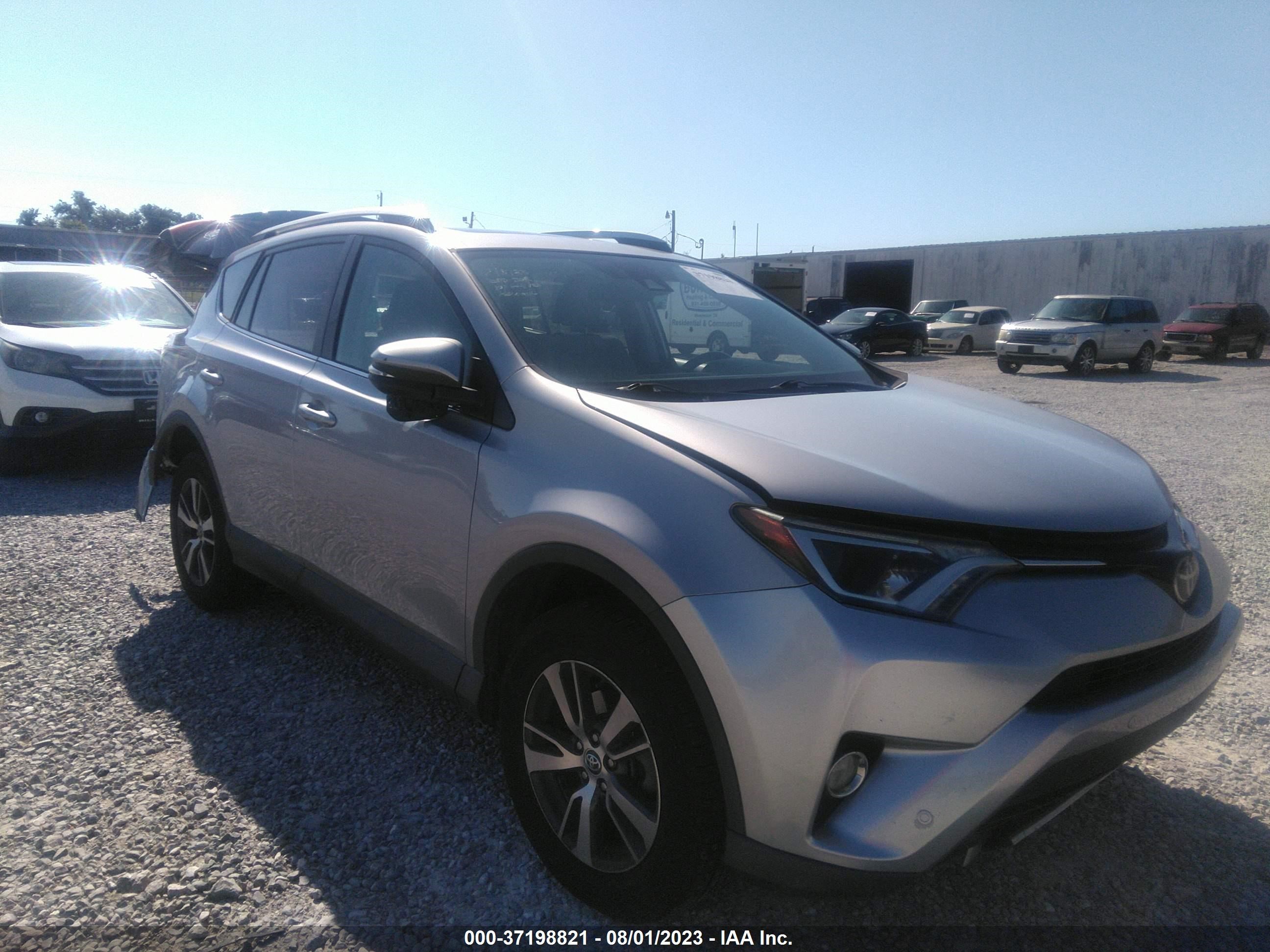 TOYOTA RAV 4 2016 2t3rfrev2gw419732