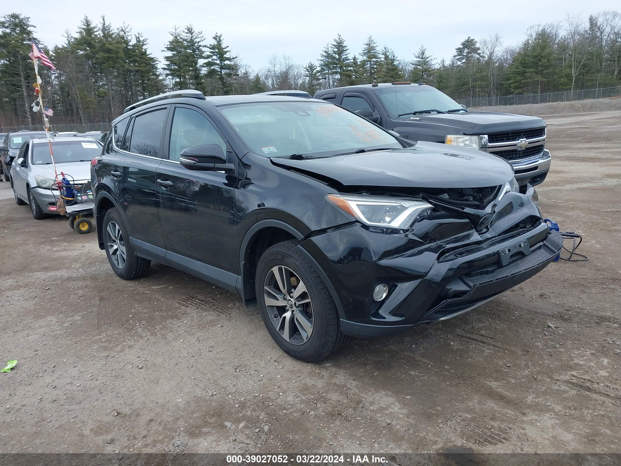 TOYOTA RAV 4 2017 2t3rfrev2hw560883