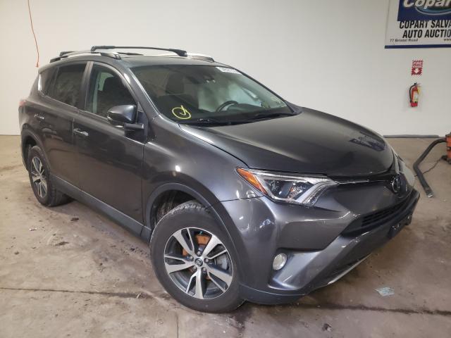 TOYOTA RAV4 XLE 2017 2t3rfrev2hw570507