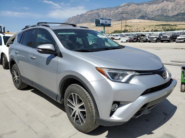 TOYOTA RAV4 XLE 2017 2t3rfrev3hw582455