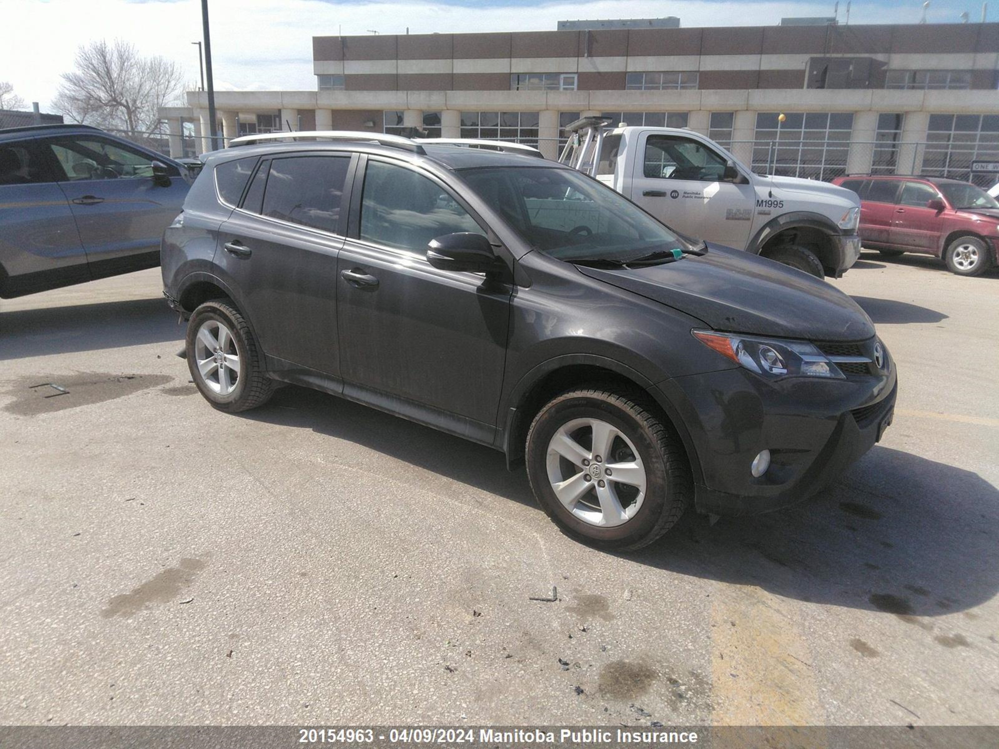 TOYOTA RAV 4 2014 2t3rfrev4ew131062