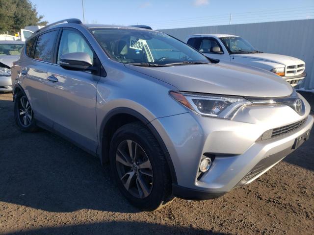 TOYOTA RAV4 XLE 2017 2t3rfrev4hw685853