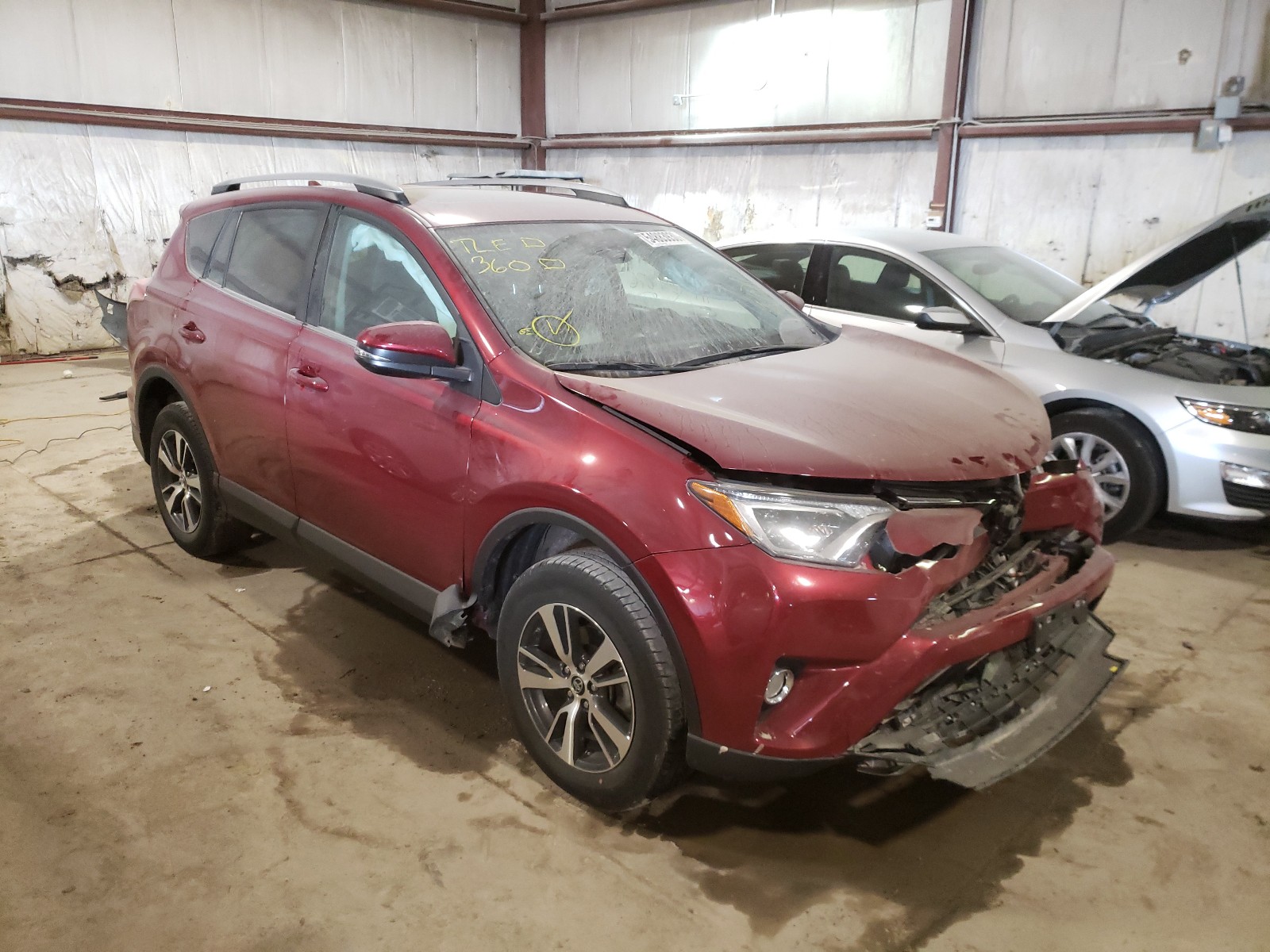 TOYOTA RAV4 XLE 2018 2t3rfrev5jw817377