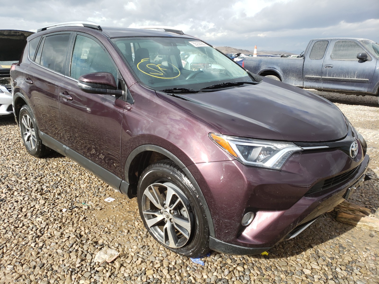 TOYOTA RAV4 XLE 2016 2t3rfrev9gw502106