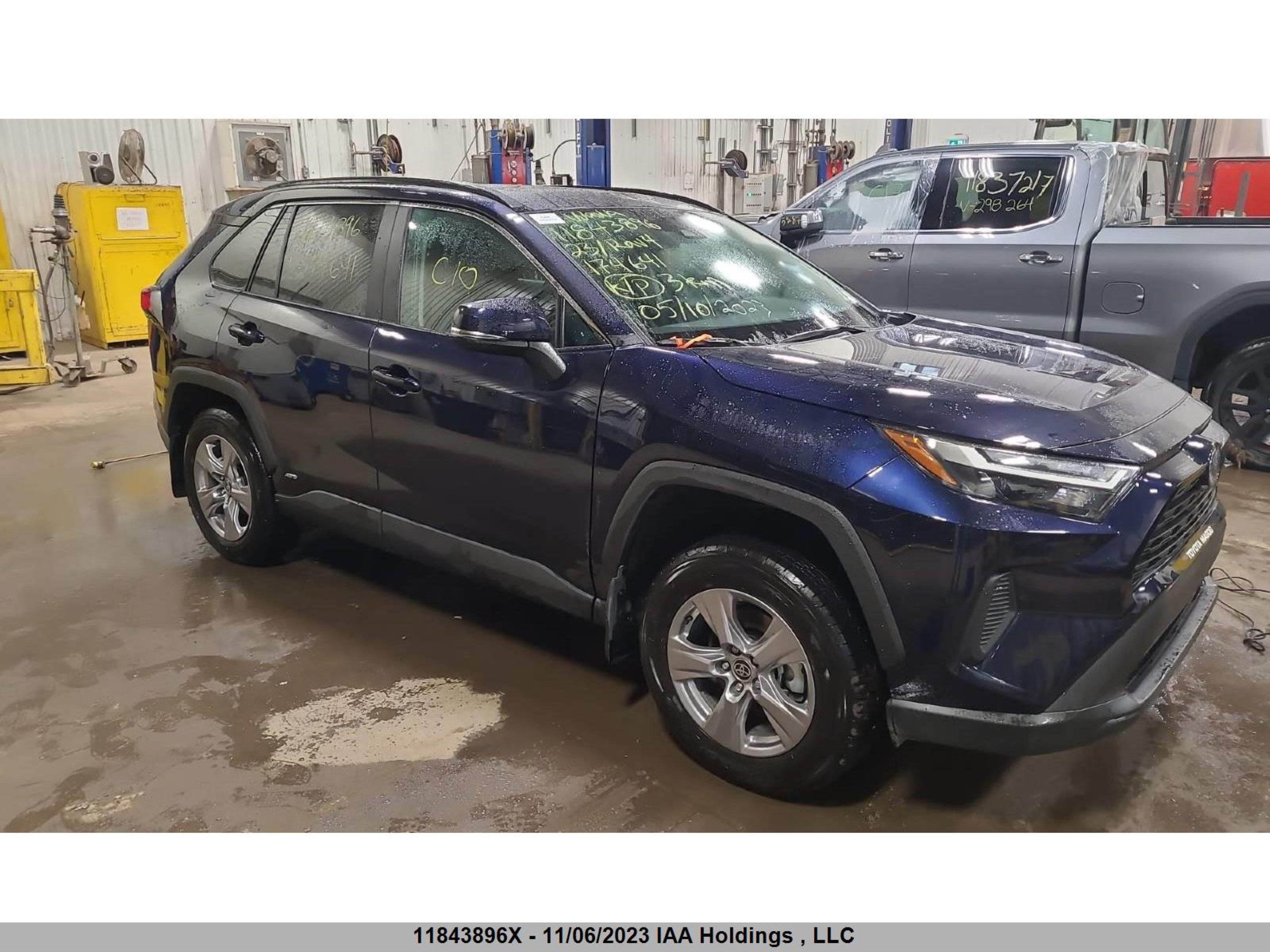 TOYOTA RAV 4 2023 2t3rwrfv2pw174641