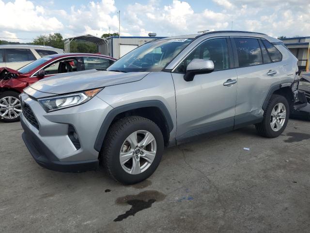 TOYOTA RAV4 XLE 2019 2t3w1rfv2kw008307