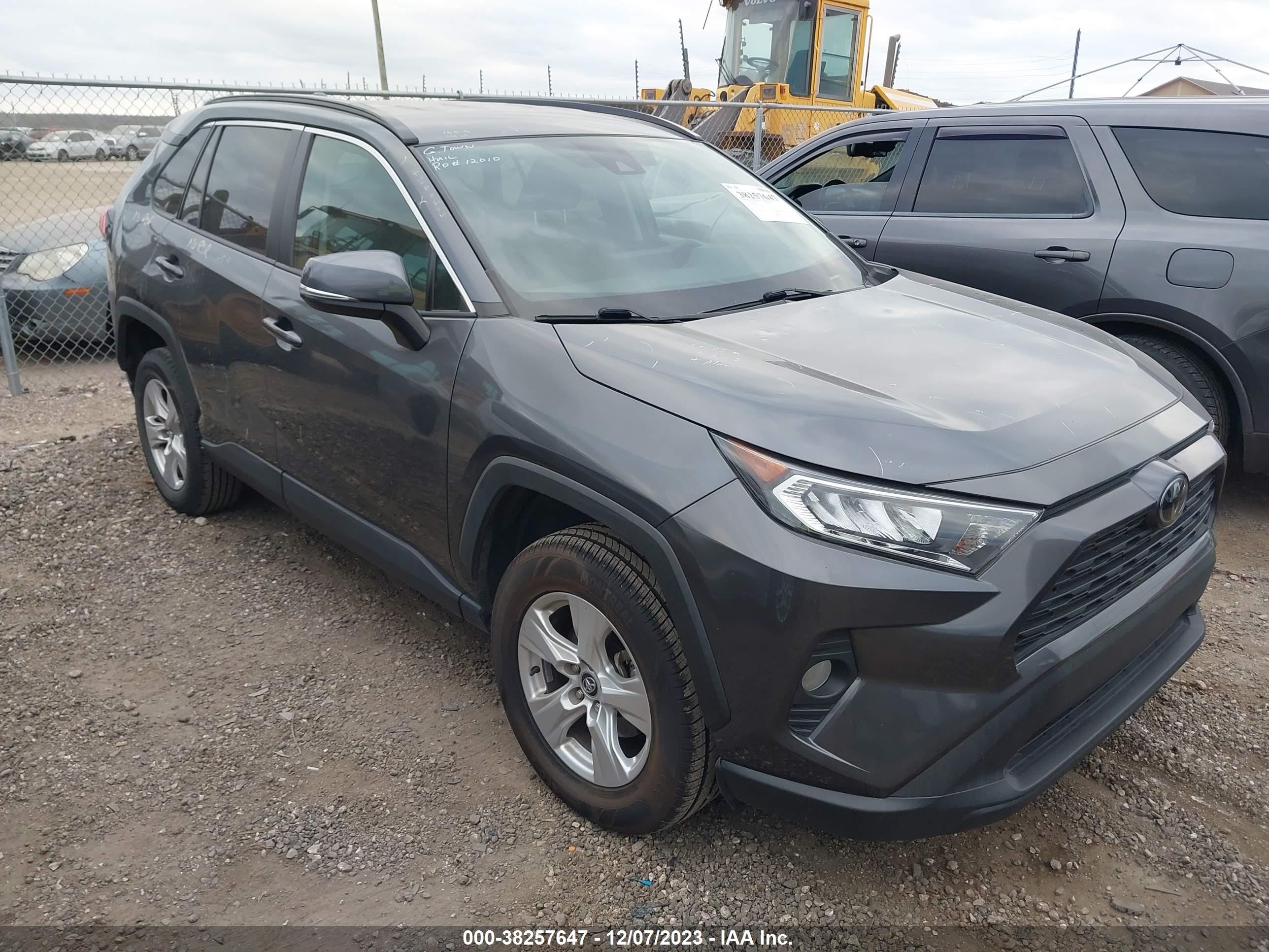 TOYOTA RAV 4 2021 2t3w1rfv2mw113156