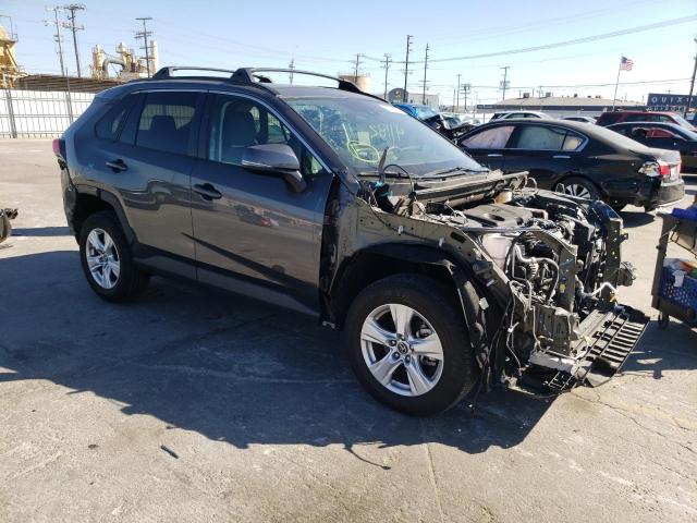 TOYOTA RAV4 XLE 2019 2t3w1rfv3kc018720