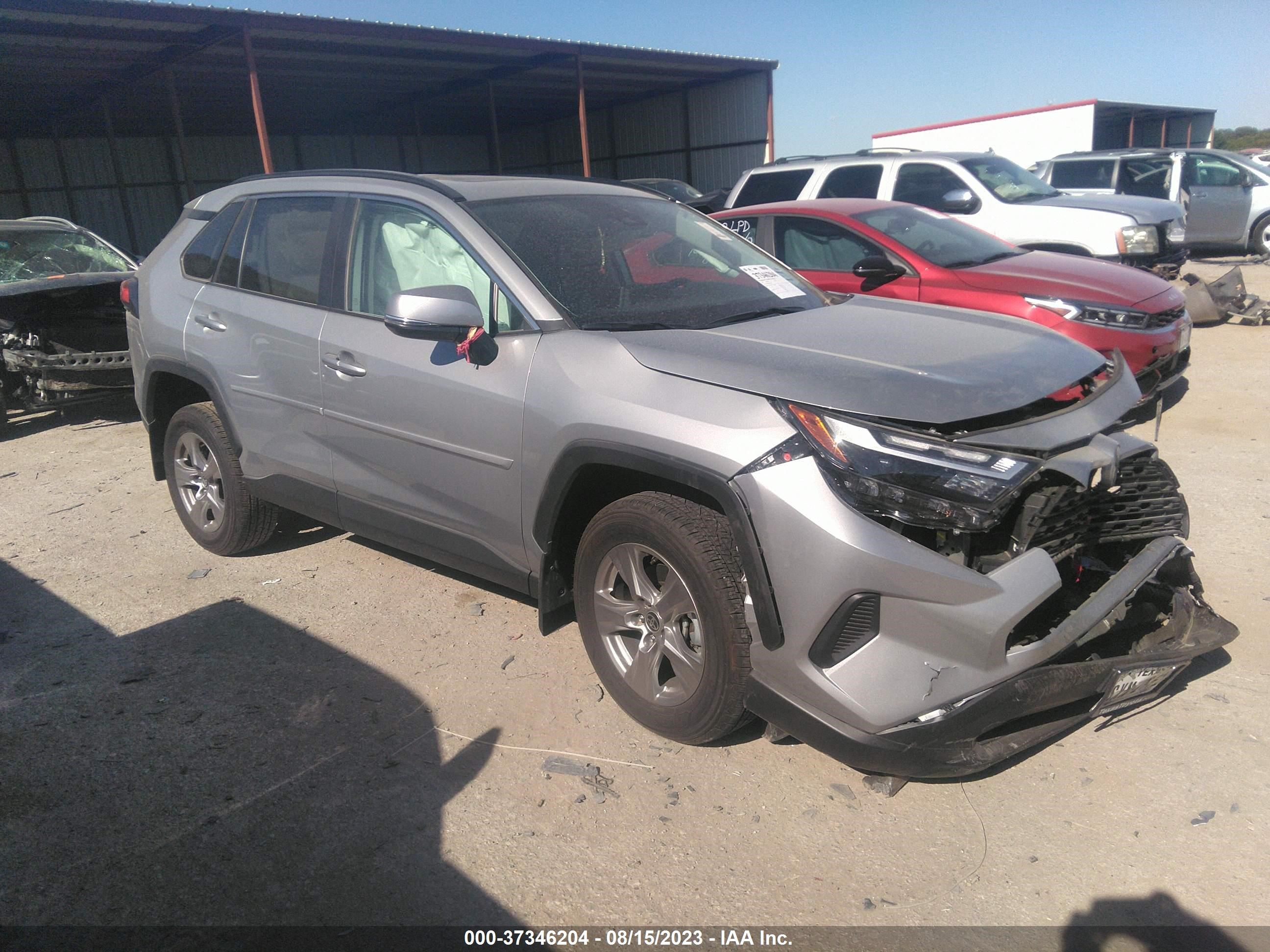 TOYOTA RAV 4 2023 2t3w1rfv8pw262305