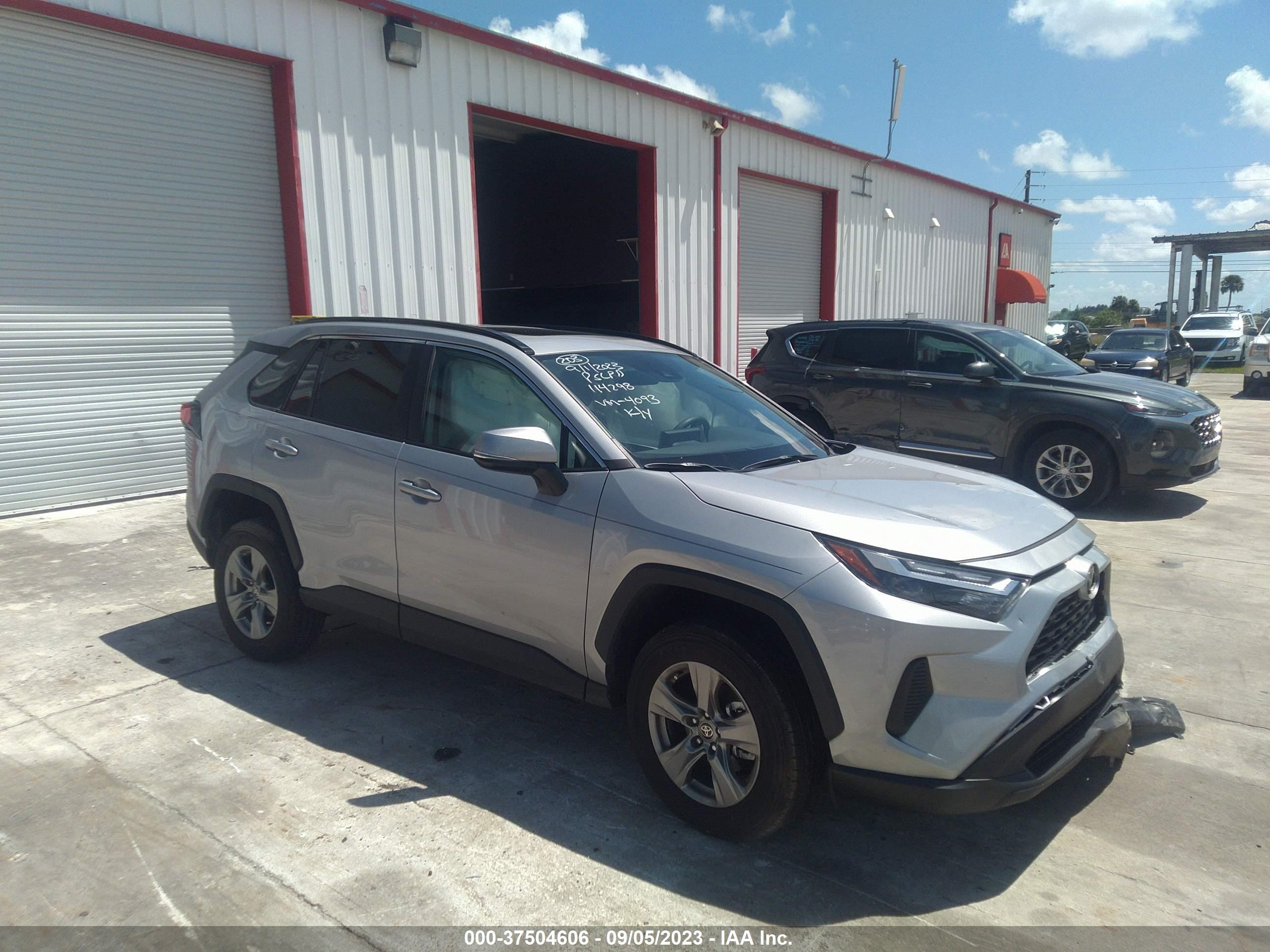 TOYOTA RAV 4 2023 2t3w1rfv8pw284093