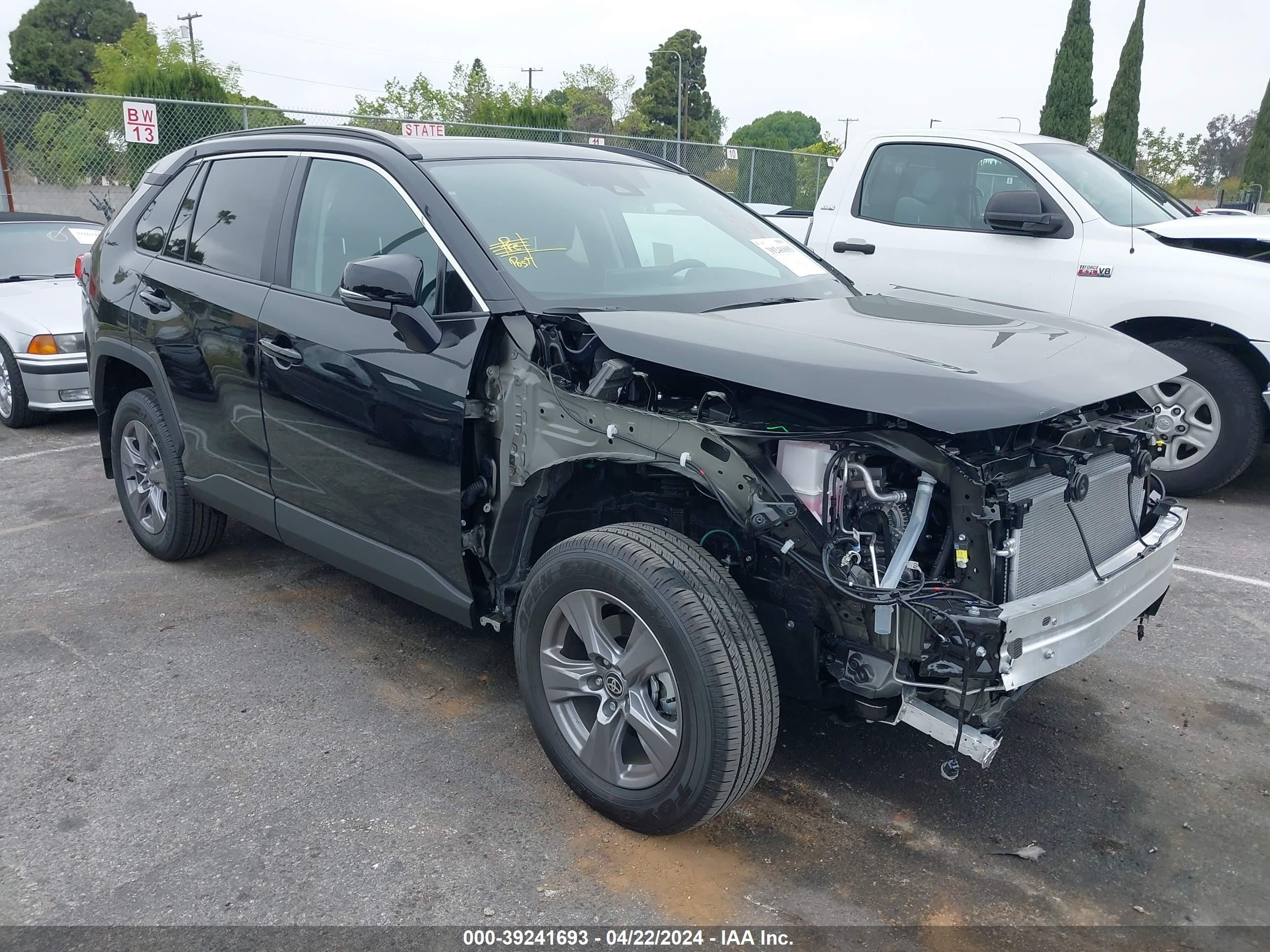 TOYOTA RAV 4 2024 2t3w1rfv8rc270005