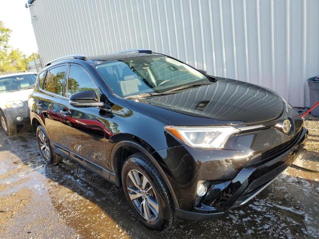 TOYOTA RAV4 XLE 2017 2t3wfrev1hw332750