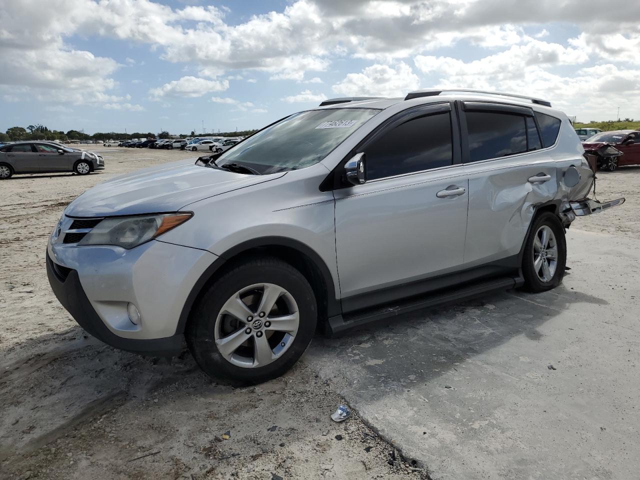 TOYOTA RAV 4 2015 2t3wfrev3fw175624