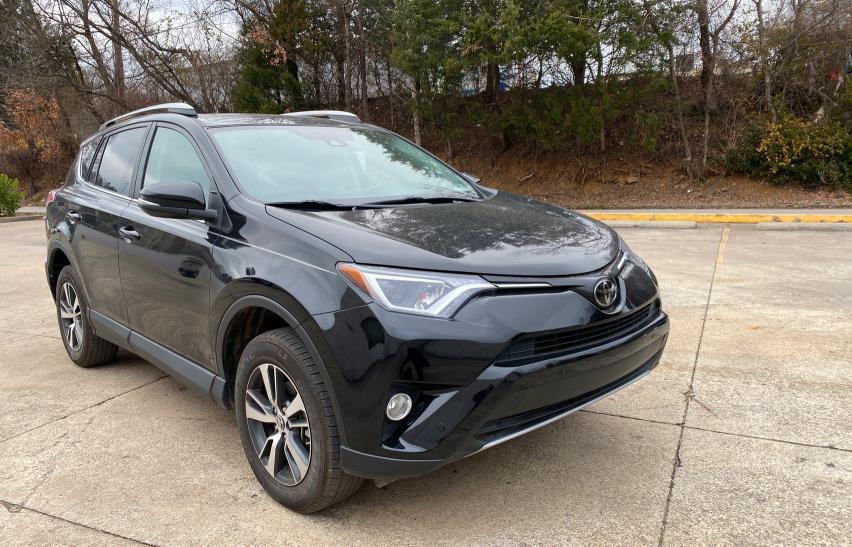 TOYOTA RAV4 ADVEN 2018 2t3wfrev4jw497391