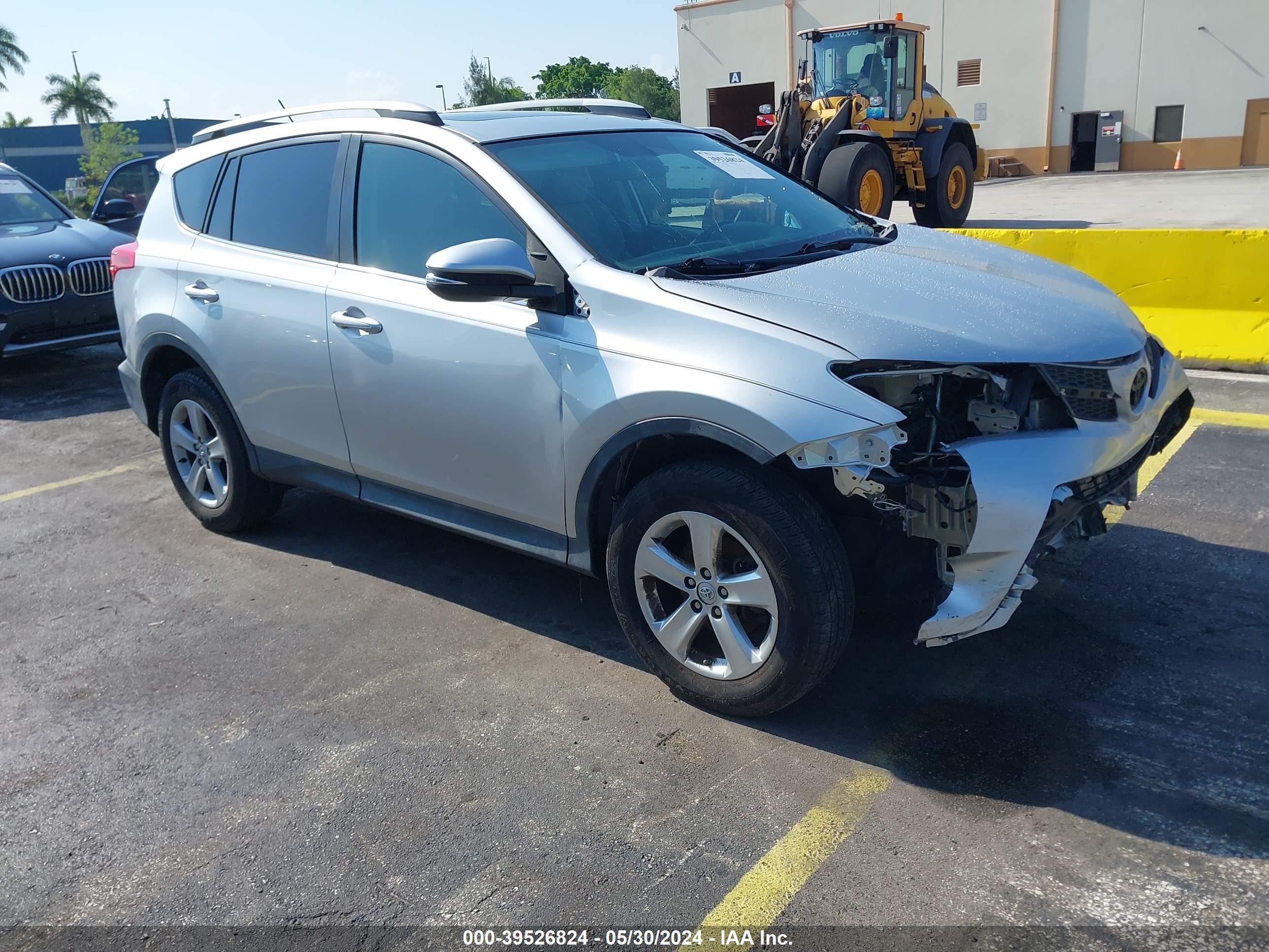 TOYOTA RAV4 XLE 2014 2t3wfrev7ew084970