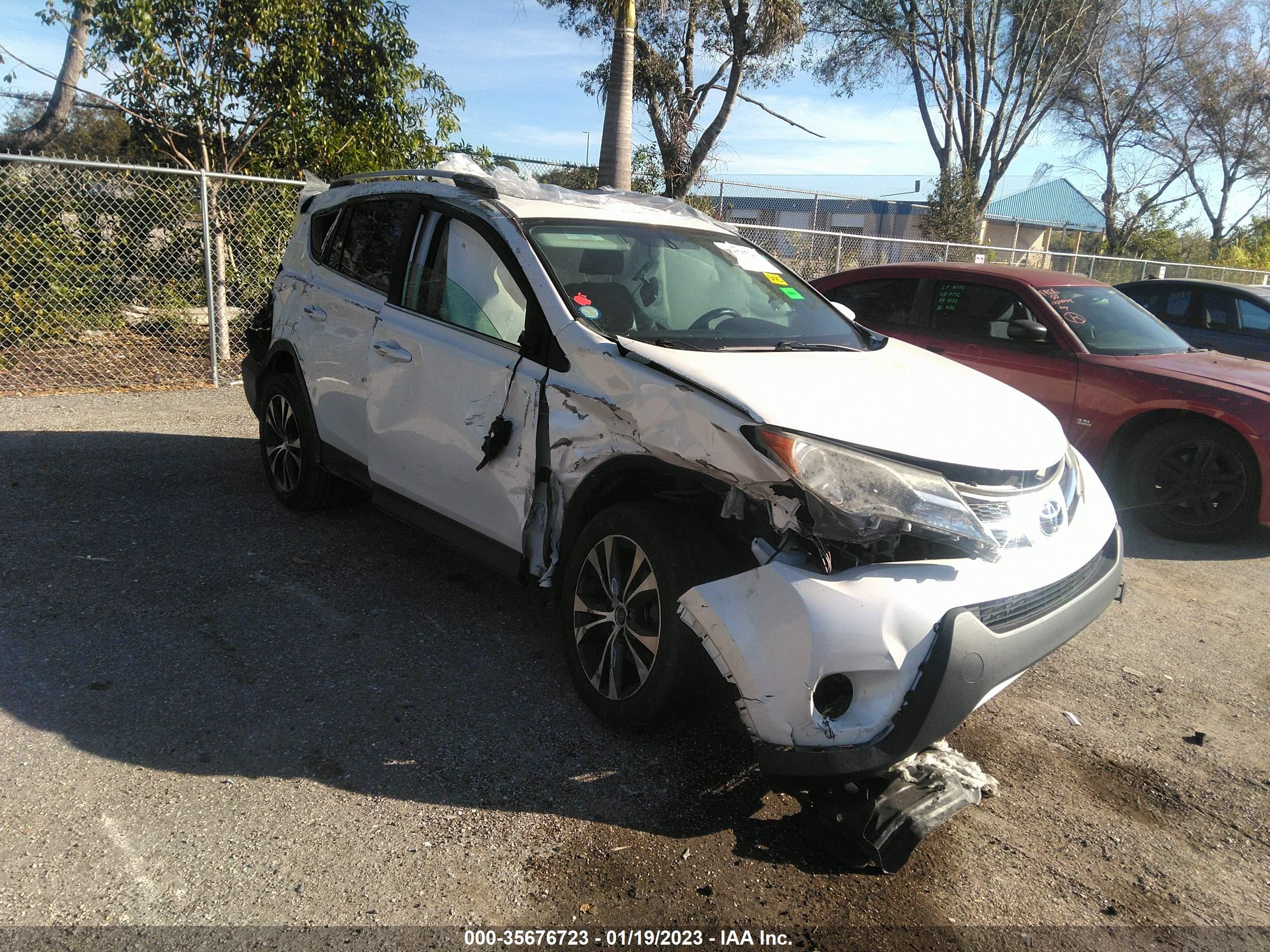 TOYOTA RAV 4 2015 2t3yfrev8fw136391