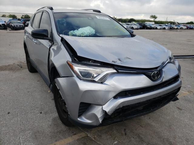 TOYOTA RAV4 LE 2018 2t3zfrev2jw490484