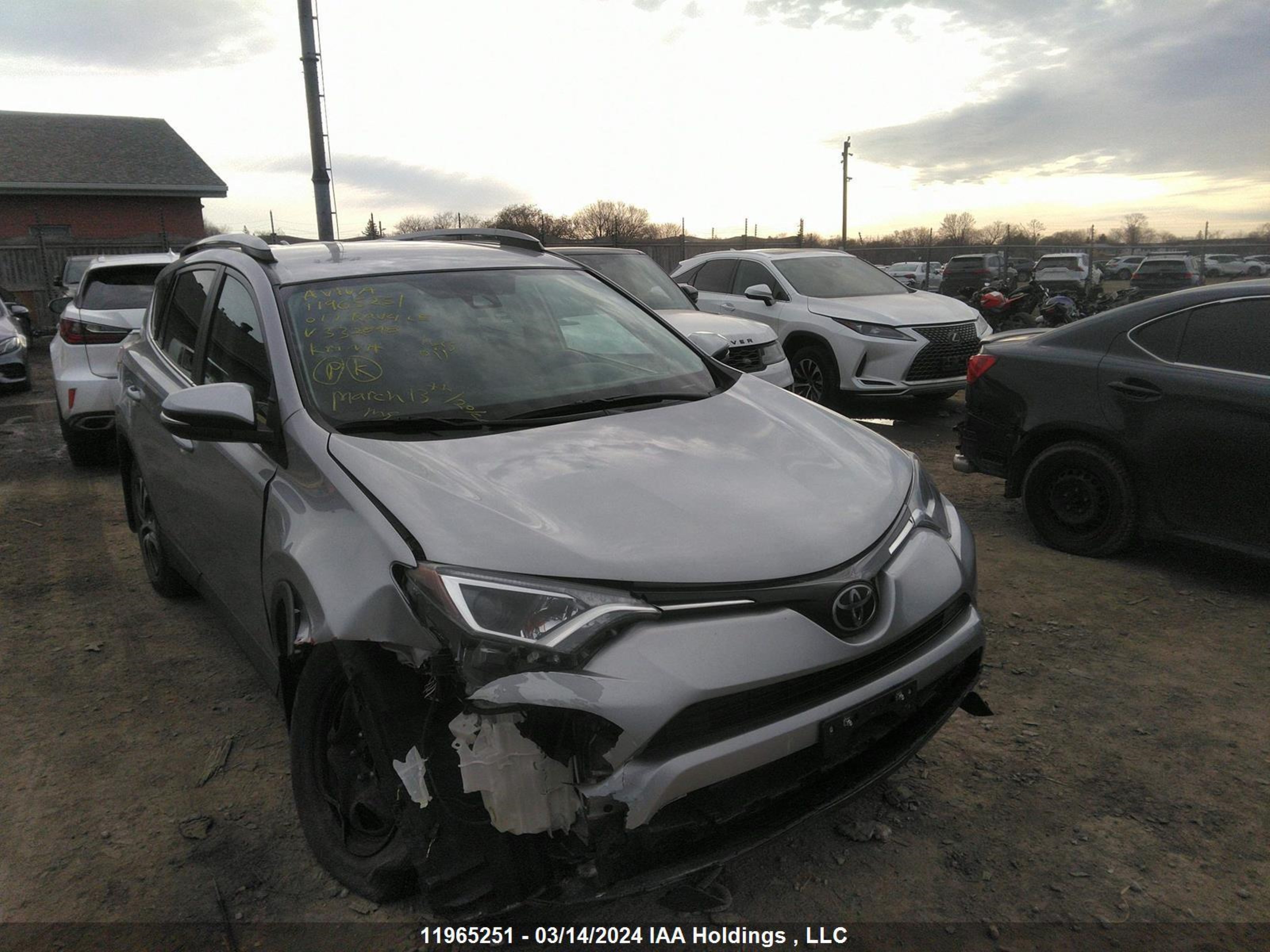 TOYOTA RAV 4 2017 2t3zfrev4hw332898