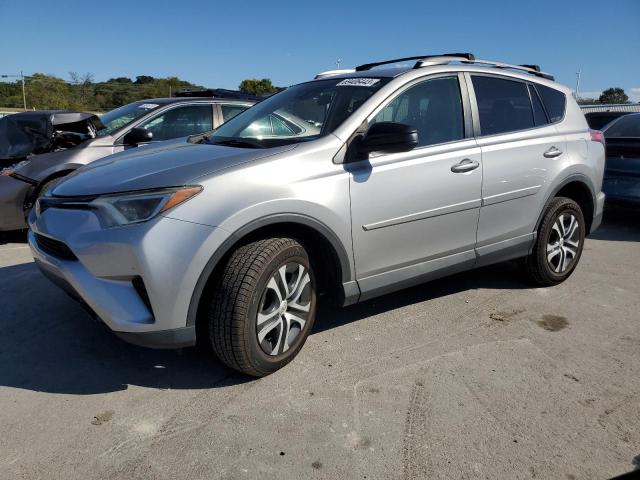 TOYOTA RAV4 LE 2017 2t3zfrev4hw354755