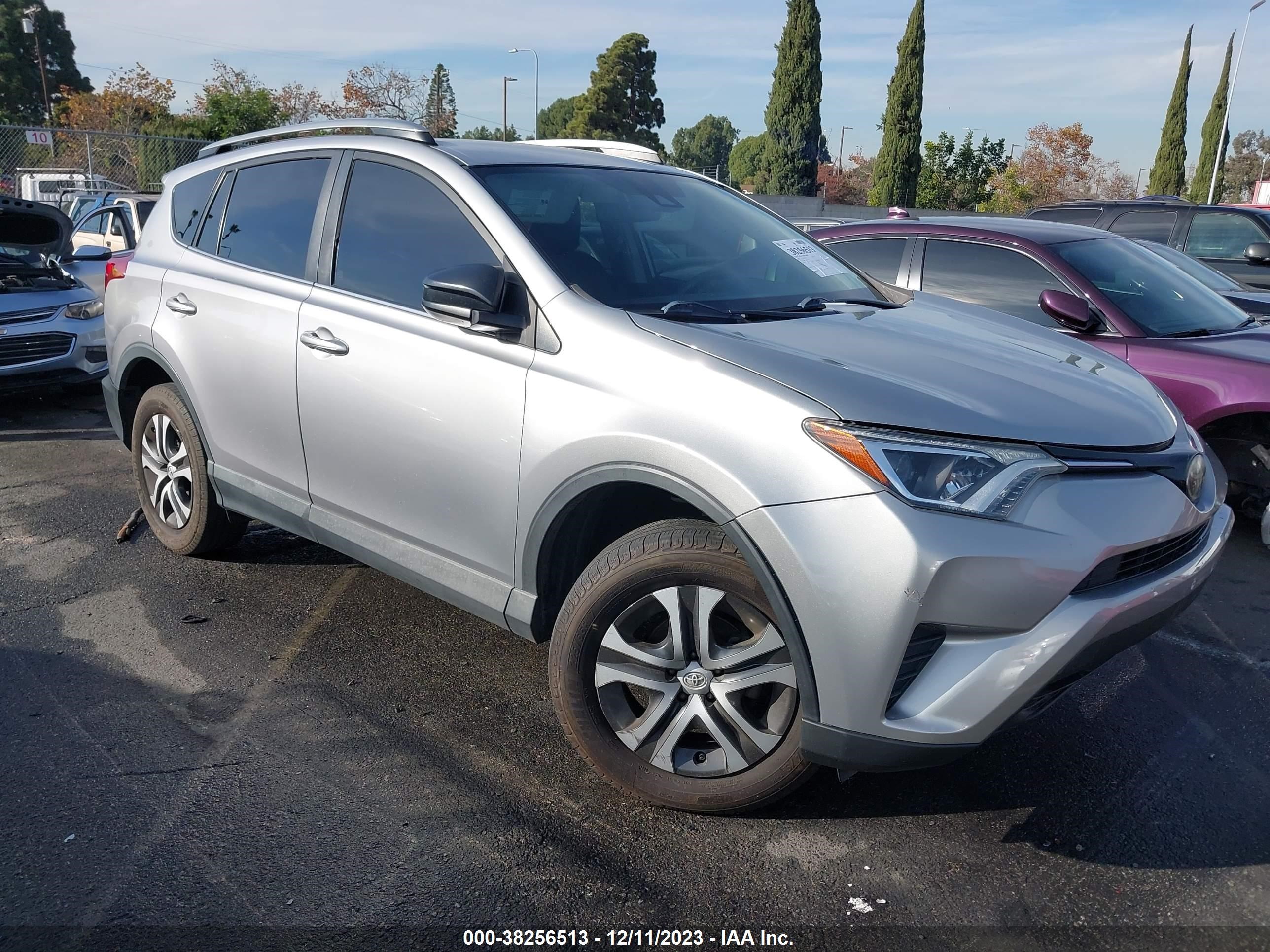 TOYOTA RAV 4 2017 2t3zfrev6hw342414