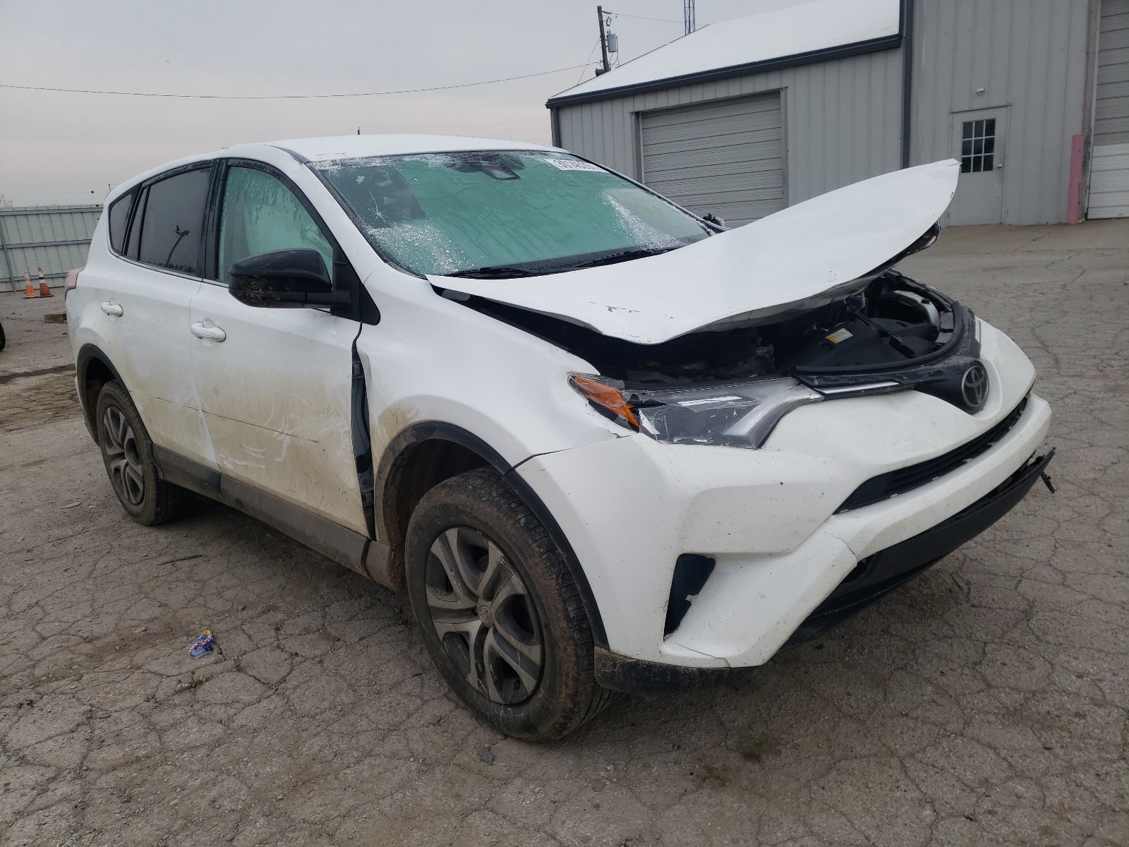 TOYOTA RAV4 LE 2018 2t3zfrev7jw466360