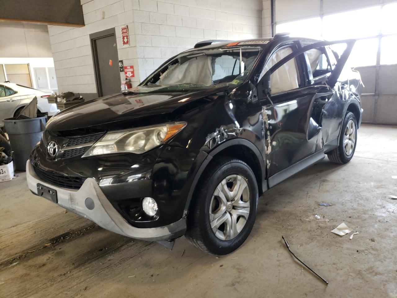 TOYOTA RAV 4 2015 2t3zfrev9fw231417