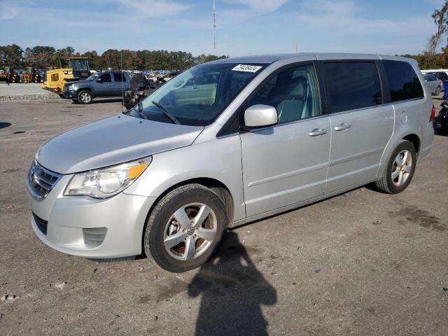 VOLKSWAGEN ROUTAN SE 2010 2v4rw3d10ar322967