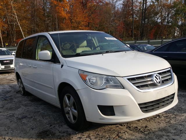 VOLKSWAGEN ROUTAN SE 2010 2v4rw3d10ar325108