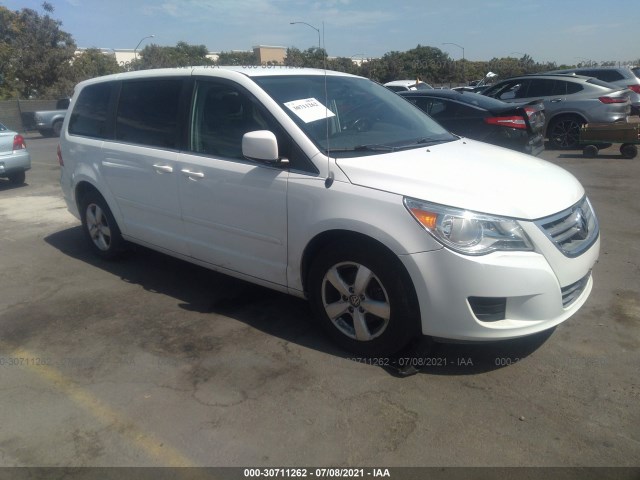 VOLKSWAGEN ROUTAN 2010 2v4rw3d10ar407260