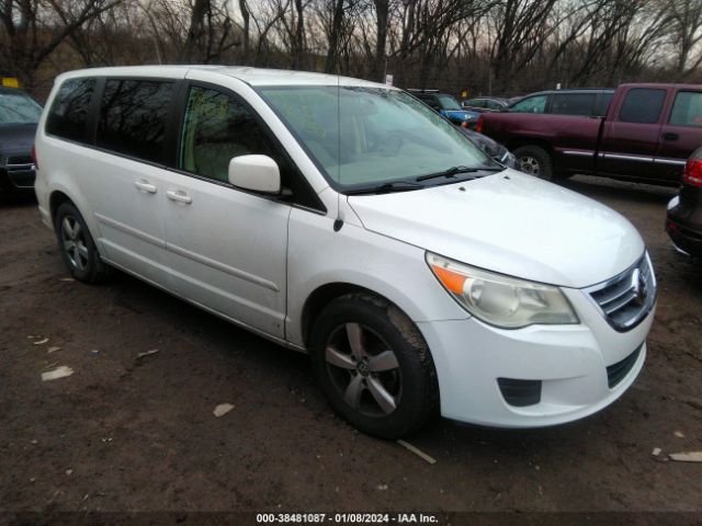 VOLKSWAGEN ROUTAN 2010 2v4rw3d11ar168821