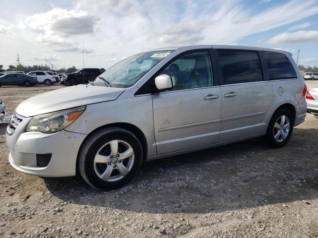 VOLKSWAGEN ROUTAN SE 2010 2v4rw3d11ar242514