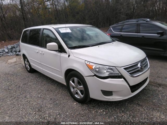 VOLKSWAGEN ROUTAN 2010 2v4rw3d11ar316191