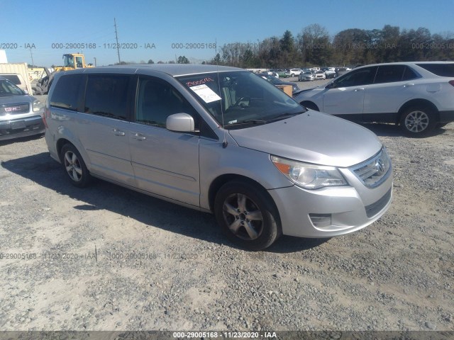 VOLKSWAGEN ROUTAN 2010 2v4rw3d11ar359980