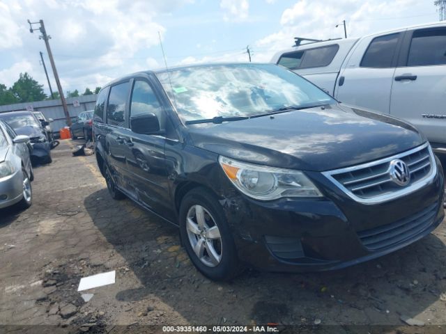 VOLKSWAGEN ROUTAN 2010 2v4rw3d12ar388100