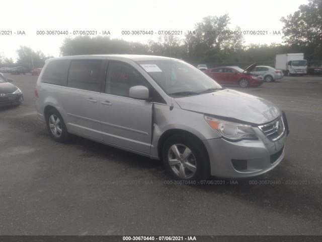 VOLKSWAGEN ROUTAN 2010 2v4rw3d13ar190450