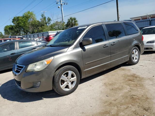 VOLKSWAGEN ROUTAN 2010 2v4rw3d13ar306018