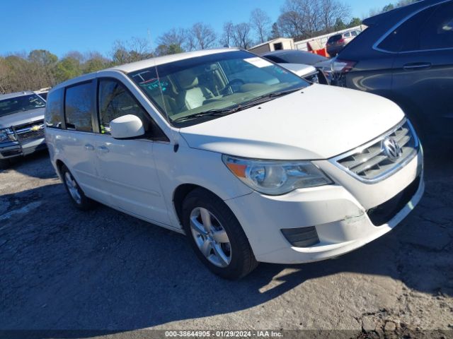 VOLKSWAGEN ROUTAN 2010 2v4rw3d15ar407433