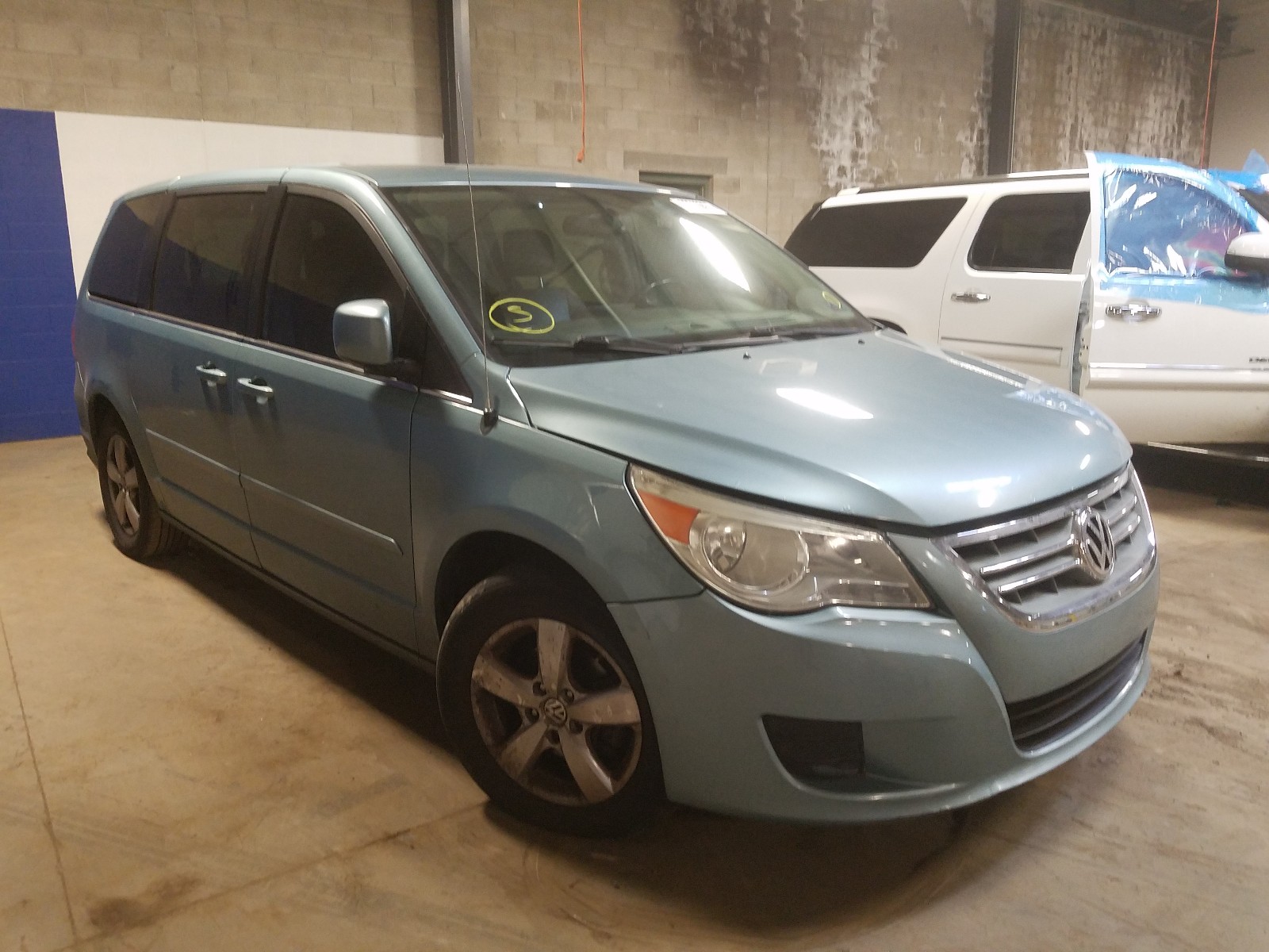 VOLKSWAGEN ROUTAN SE 2010 2v4rw3d17ar281690