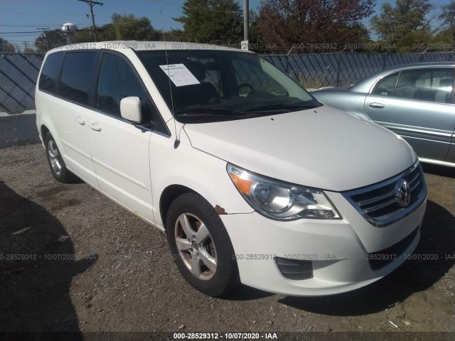 VOLKSWAGEN ROUTAN 2010 2v4rw3d17ar388416