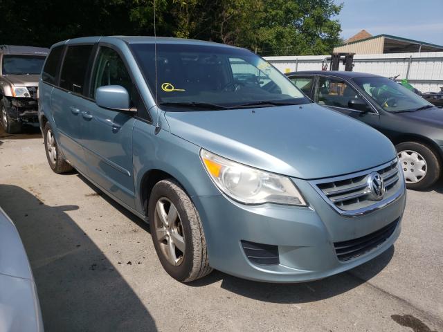 VOLKSWAGEN ROUTAN SE 2010 2v4rw3d19ar325110