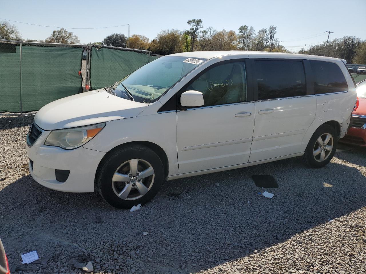 VOLKSWAGEN ROUTAN 2010 2v4rw3d1xar262972