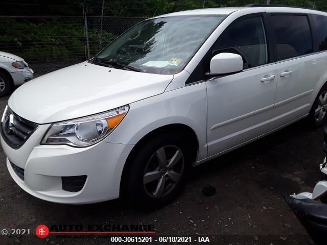 VOLKSWAGEN ROUTAN 2011 2v4rw3dg2br670775