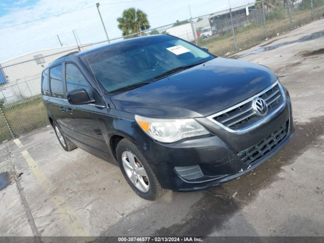 VOLKSWAGEN ROUTAN 2011 2v4rw3dg2br695014