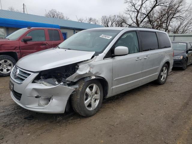 VOLKSWAGEN ROUTAN 2011 2v4rw3dg2br695773