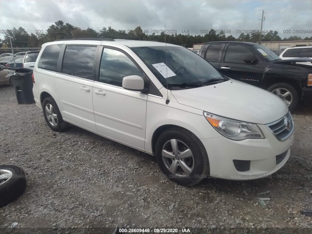 VOLKSWAGEN ROUTAN 2011 2v4rw3dg2br805138