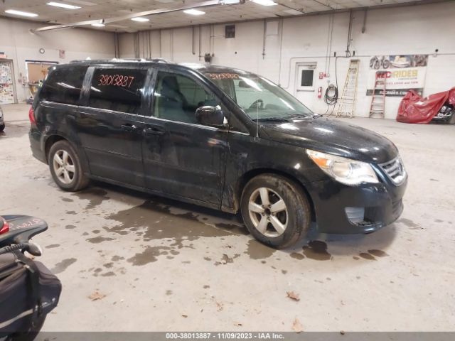 VOLKSWAGEN ROUTAN 2011 2v4rw3dg6br695470