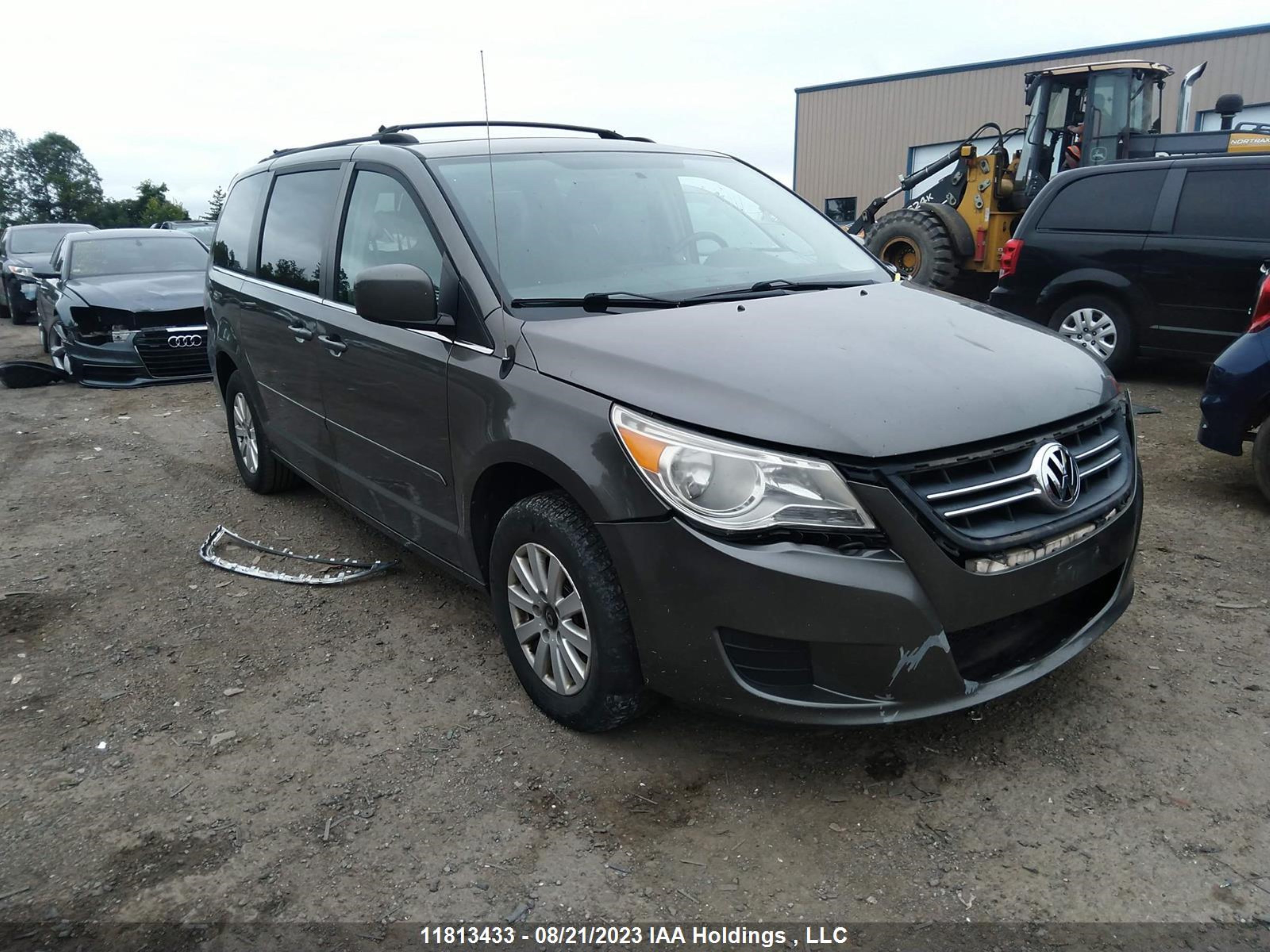 VOLKSWAGEN ROUTAN 2010 2v4rw3dx8ar189931